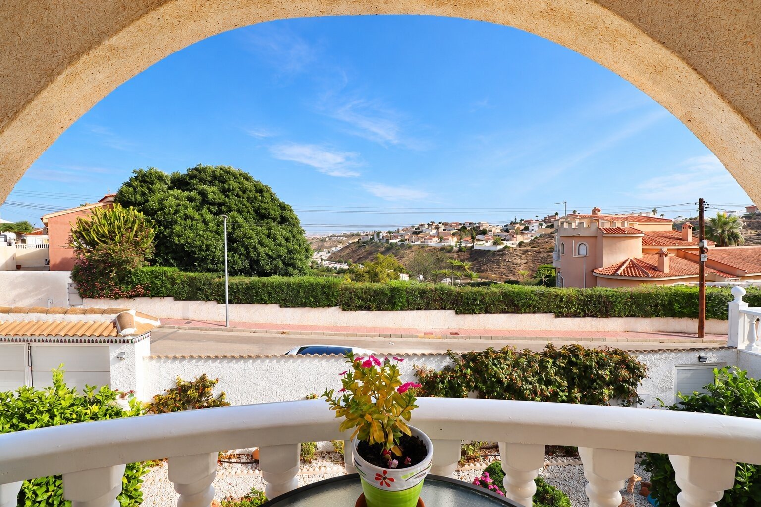 Beautiful villa with 3 bedrooms, 2 bathrooms, parking space and private swimming pool at the La Marquesa golf course