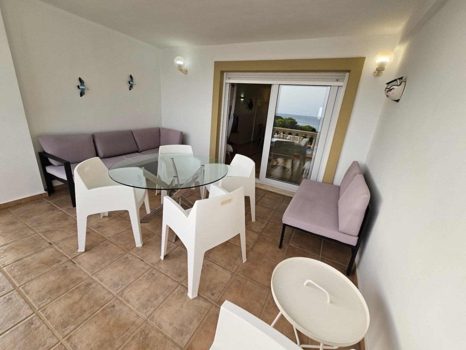 Duplex apartment with 2 bedrooms, 1 bathroom, 2 underground parking spaces, communal pool and sea views