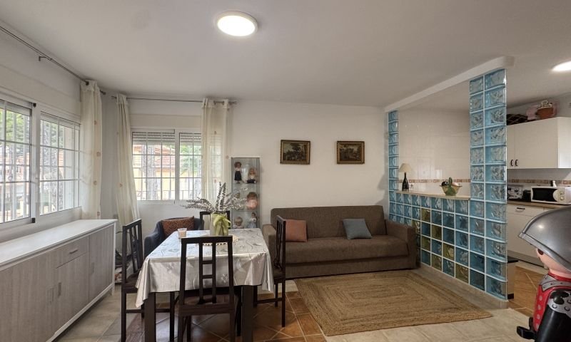 Charming villa with sea views in Pinar de Campoverde on a large plot surrounded by pine trees