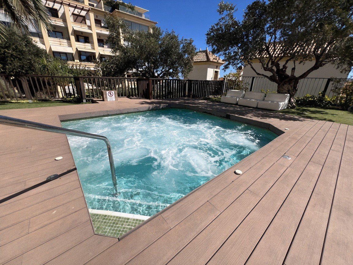Spacious and bright apartment with 3 bedrooms, 2 bathrooms and sea views in Guardamar Hills