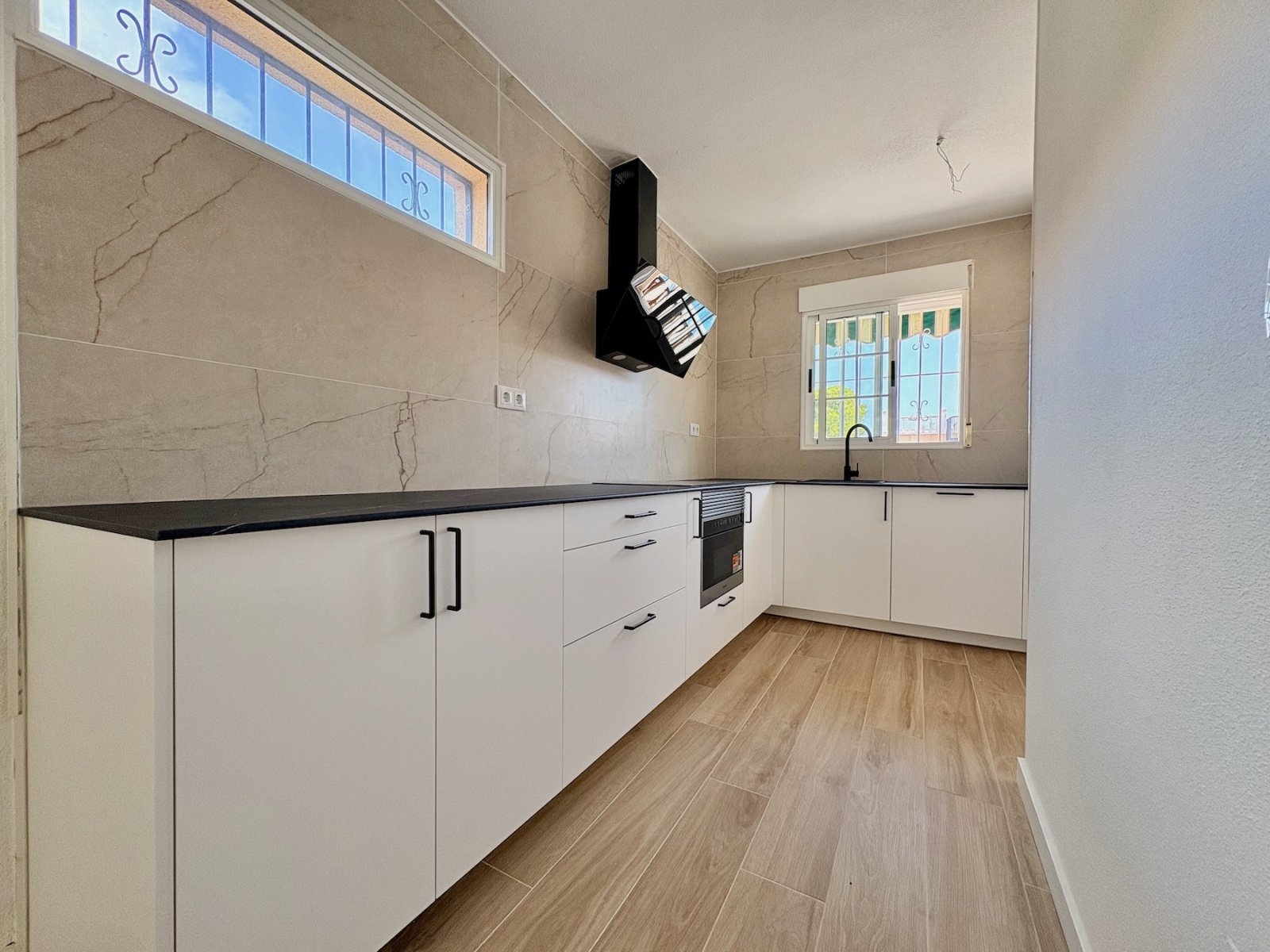 Villa with 4 bedrooms, 2 bathrooms and communal pool