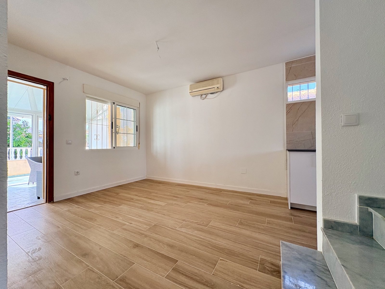 Villa with 4 bedrooms, 2 bathrooms and communal pool