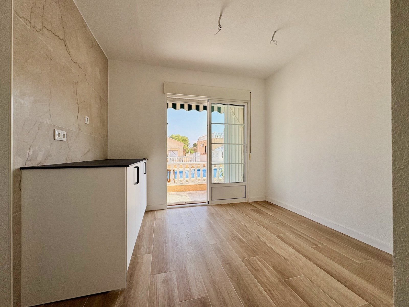 Villa with 4 bedrooms, 2 bathrooms and communal pool