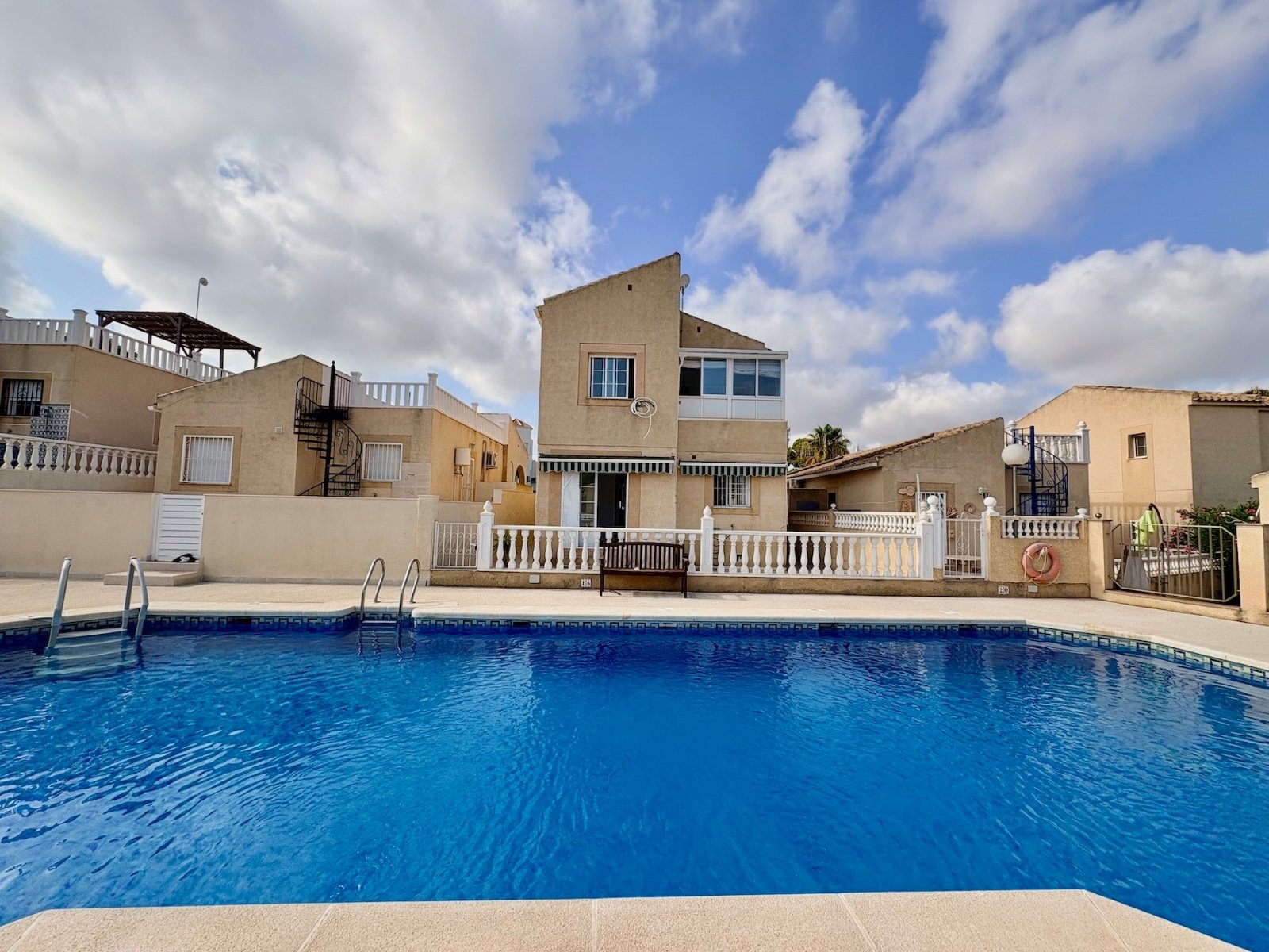Villa with 4 bedrooms, 2 bathrooms and communal pool