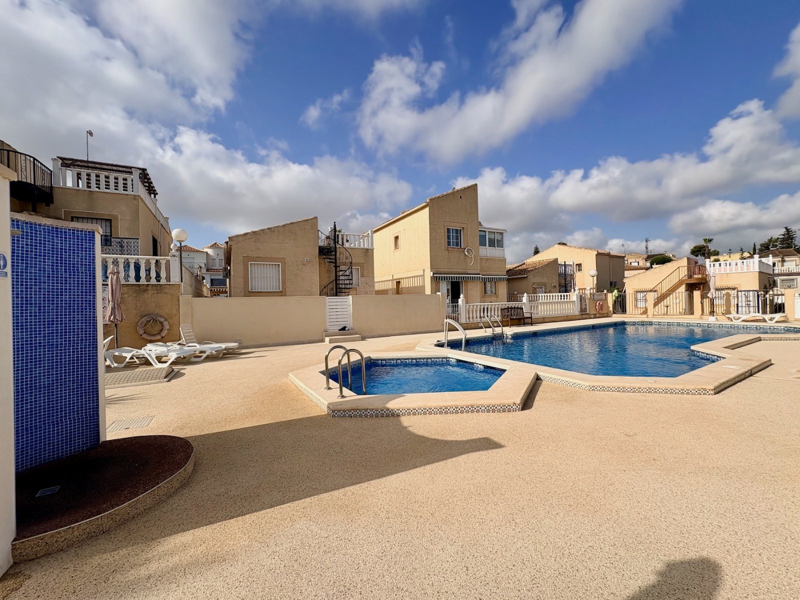Villa with 4 bedrooms, 2 bathrooms and communal pool