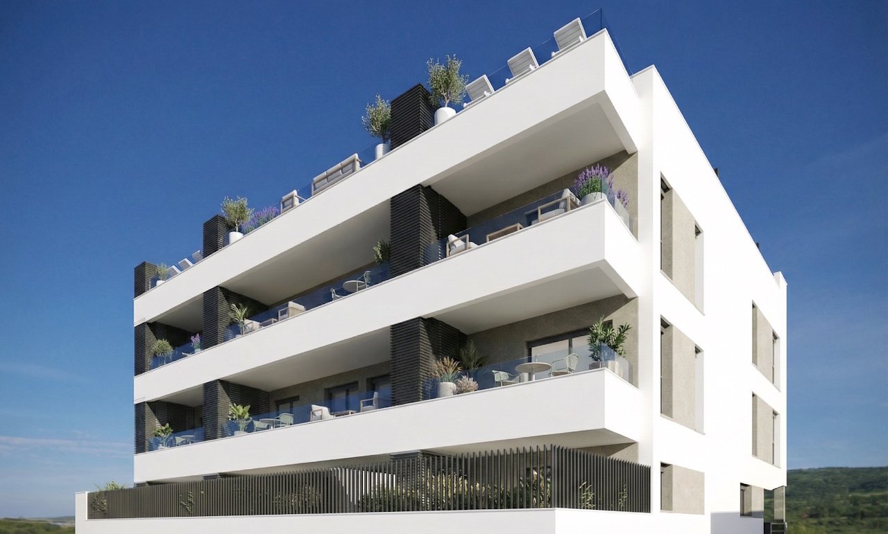 Apartments with 3 bedrooms, 2 bathrooms, fitted kitchens with electrical appliances, private parking and communal pool