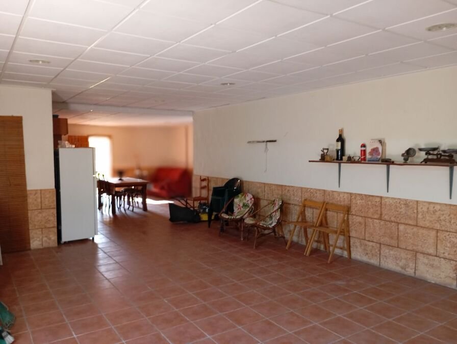 Espacioso chalet de 4 dormitorios y 3 baños con solarium