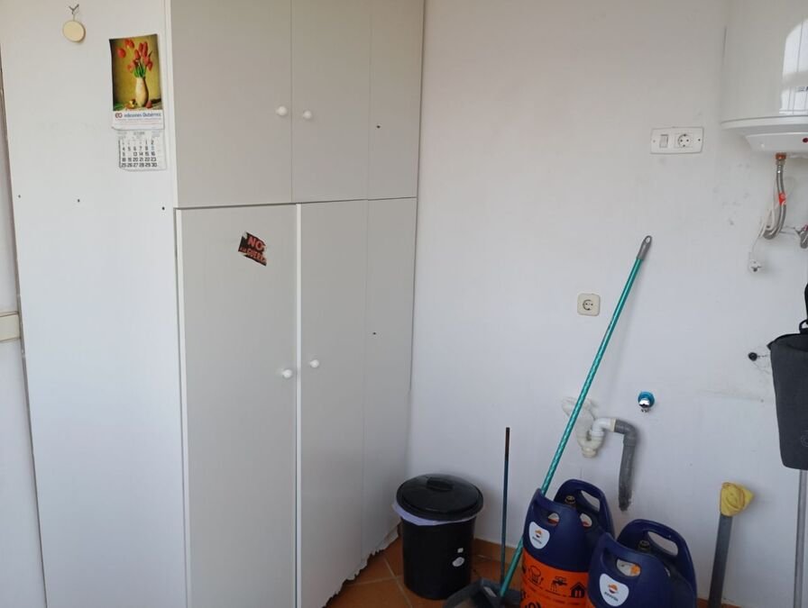 Espacioso chalet de 4 dormitorios y 3 baños con solarium