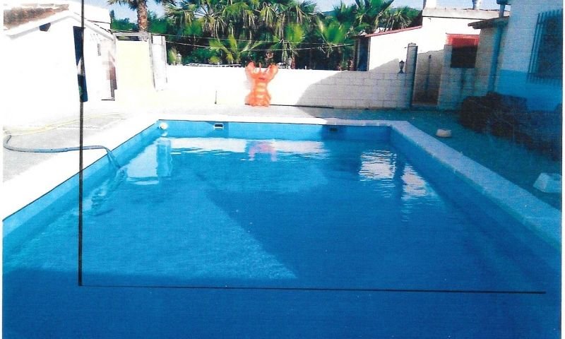 Chalet independiente con 3 dormitorios, 2 baños, piscina privada y bonitas vistas