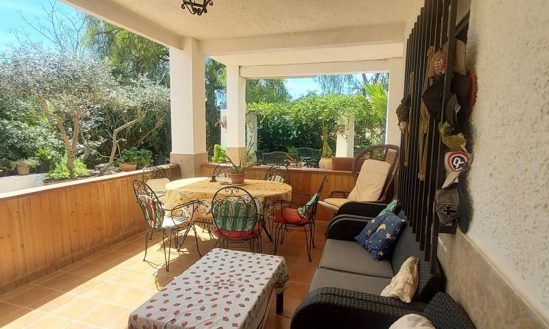 Chalet independiente con 3 dormitorios, 2 baños, piscina privada y bonitas vistas