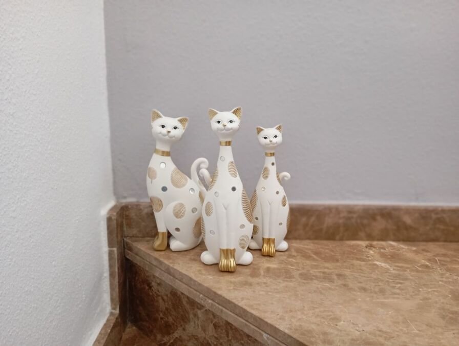 Villa mit 3 Schlafzimmern, 2 Bädern, Privatpool und Kfz-Stellplatz