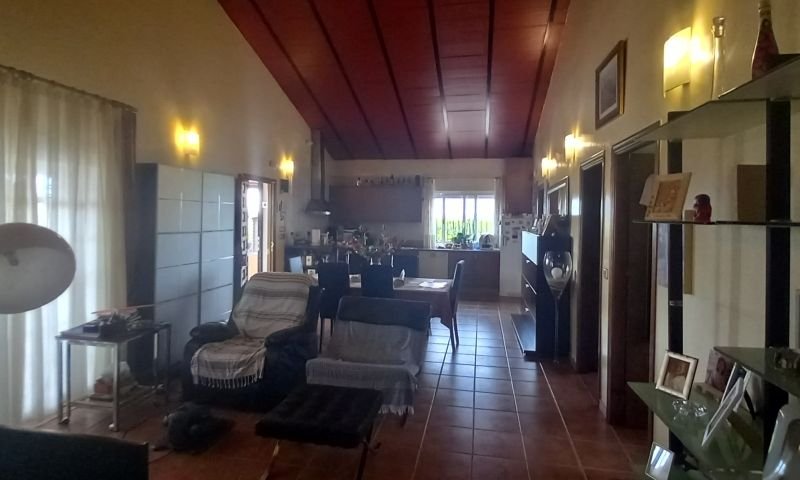 Chalet con 3 dormitorios, 2 baños, piscina privada y azotea con vistas al mar