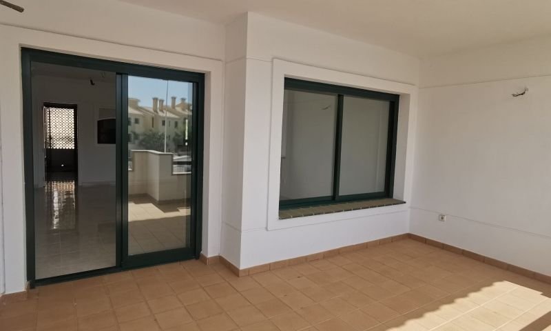 Amplio apartamento en primera planta orientacion sur en campo de Golf Campoamor