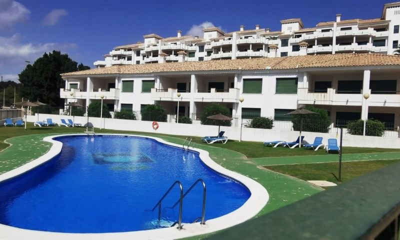 Amplio apartamento en primera planta orientacion sur en campo de Golf Campoamor