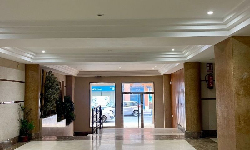 Amplio Apartamento de 3 dormitorios y 2 baños en Primera planta con vistas directas al Mar