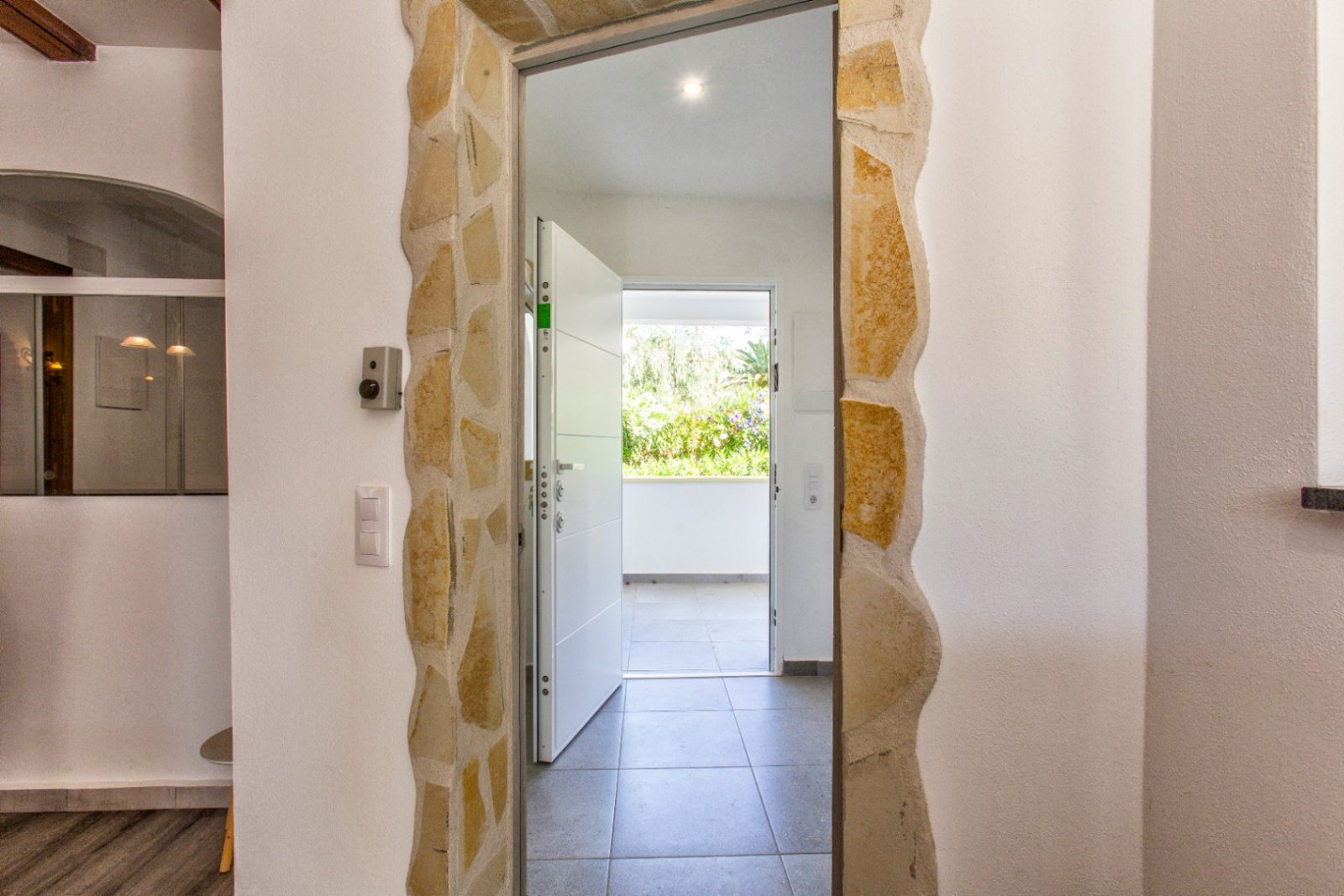 Amplia villa con 5 dormitorios, 3 baños, aseo de invitados y piscina privada