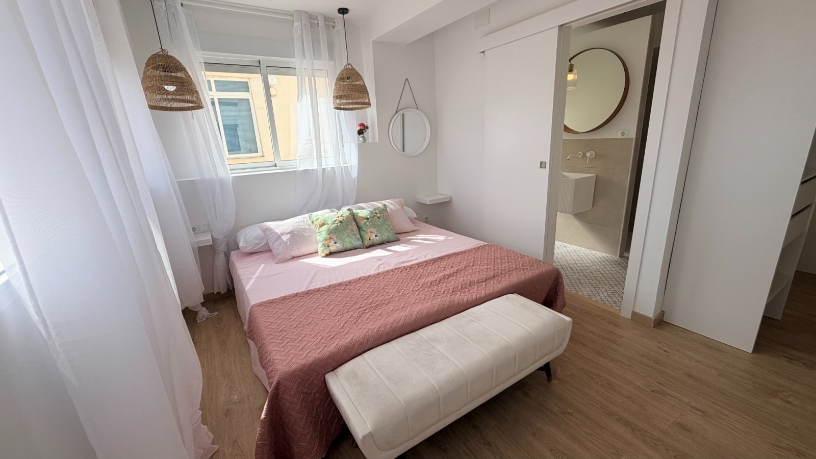 Apartamento reformado de 3 dormitorios y 2 baños a tan solo 100 m de la playa