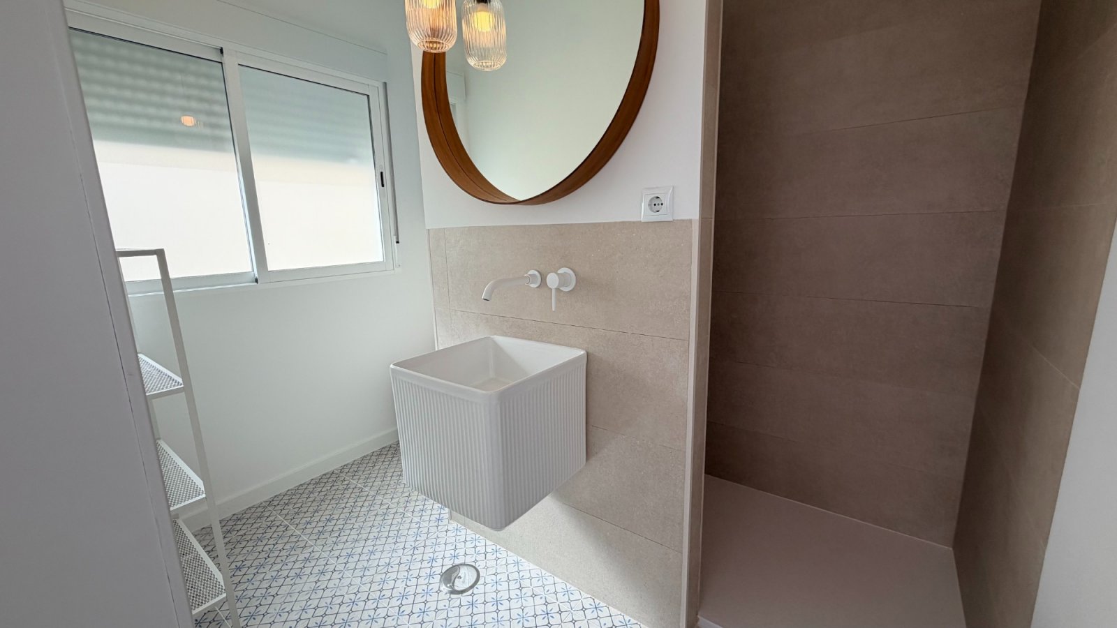 Apartamento reformado de 3 dormitorios y 2 baños a tan solo 100 m de la playa