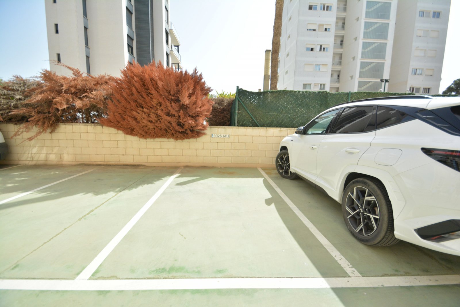 Apartamento con 2 dormitorios, 1 baño, plaza de aparcamiento y piscina comunitaria