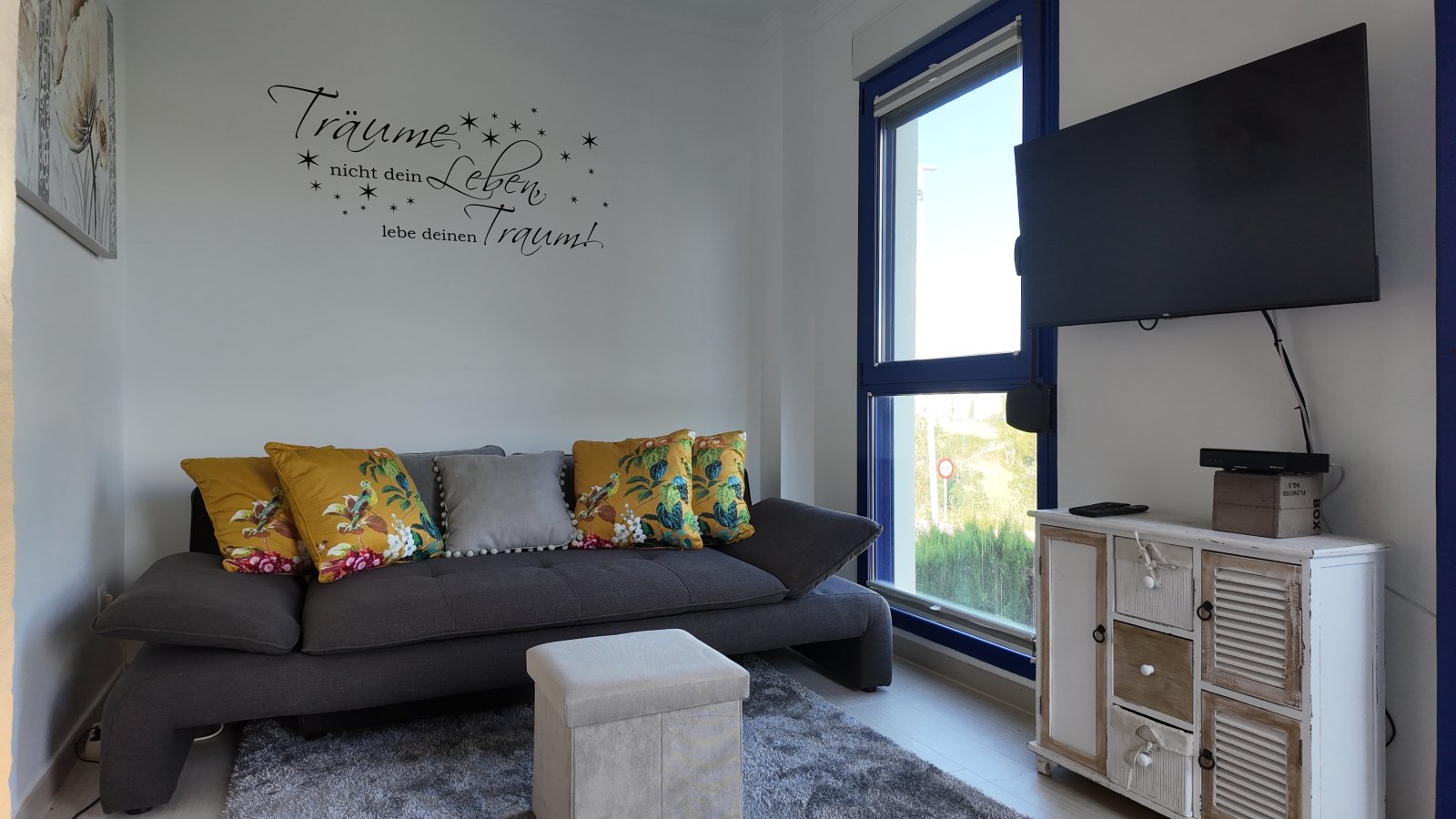 Exclusivo apartamento de 2 dormitorios y 2 baños en una preciosa urbanización a solo 200 metros de la playa