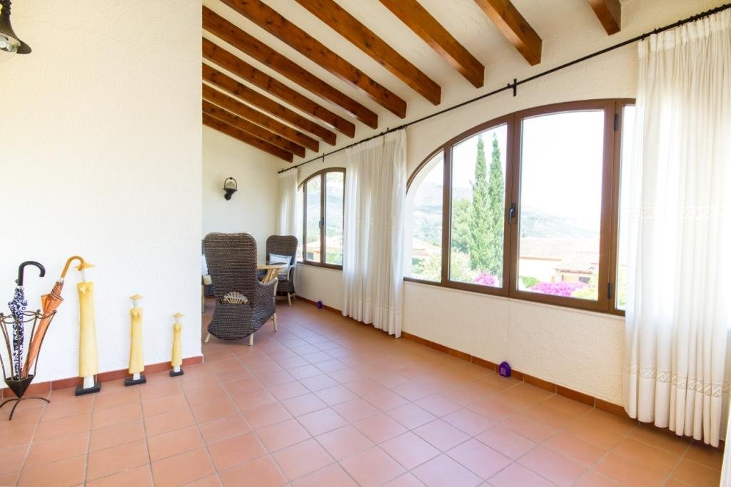 Villa de 3 dormitorios, 2 baños y piscina privada muy cerca del pueblo de Orba