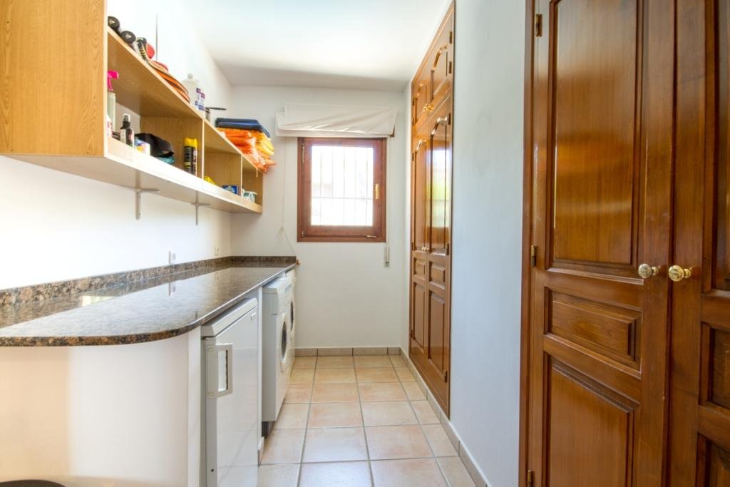 Villa de 3 dormitorios, 2 baños y piscina privada muy cerca del pueblo de Orba