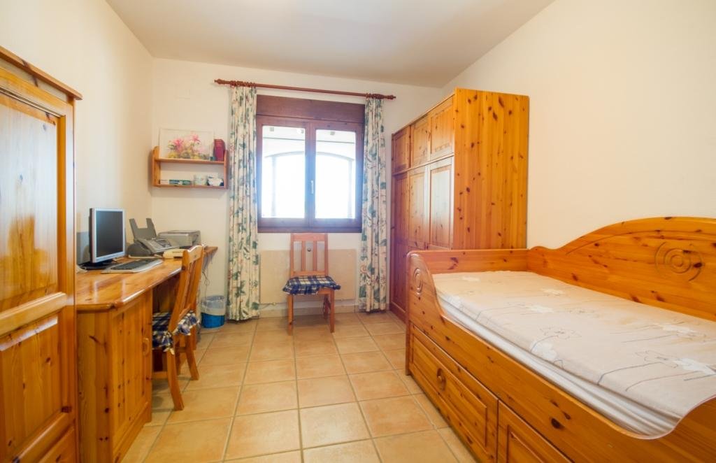 Villa de 3 dormitorios, 2 baños y piscina privada muy cerca del pueblo de Orba