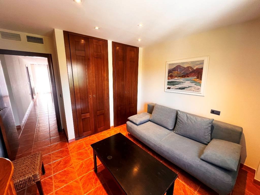 Villa con 6 dormitorios, 5 baños y piscina privada a sólo 5 minutos del centro de la ciudad