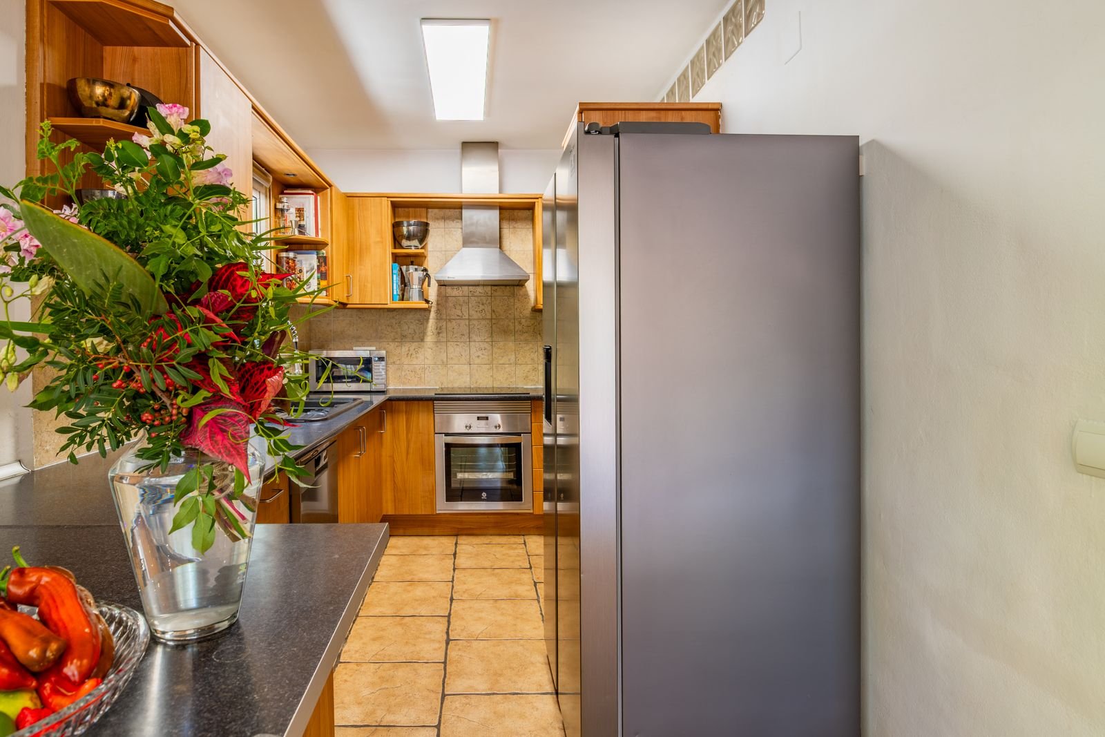 Villa de estilo mediterráneo con 3 dormitorios, 2 baños y piscina privada a tan solo 300 m del mar