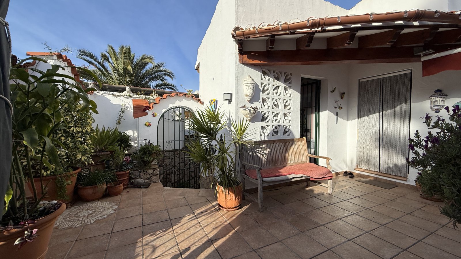 Villa de 3 dormitorios con vistas panorámicas y piscina