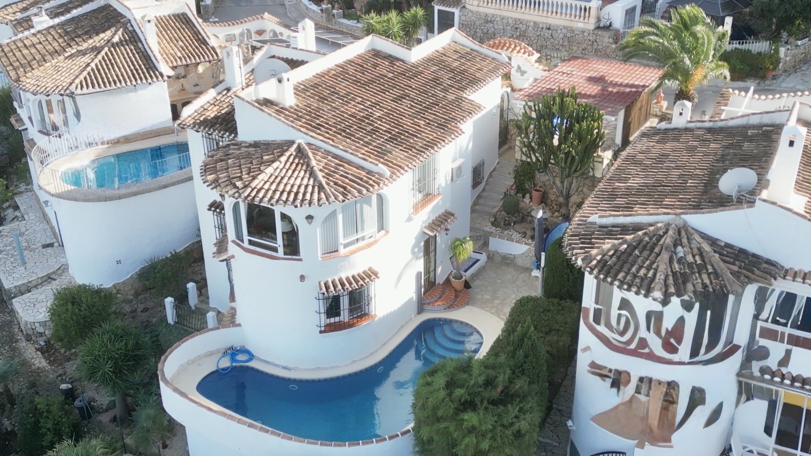 Villa de 3 dormitorios con vistas panorámicas y piscina