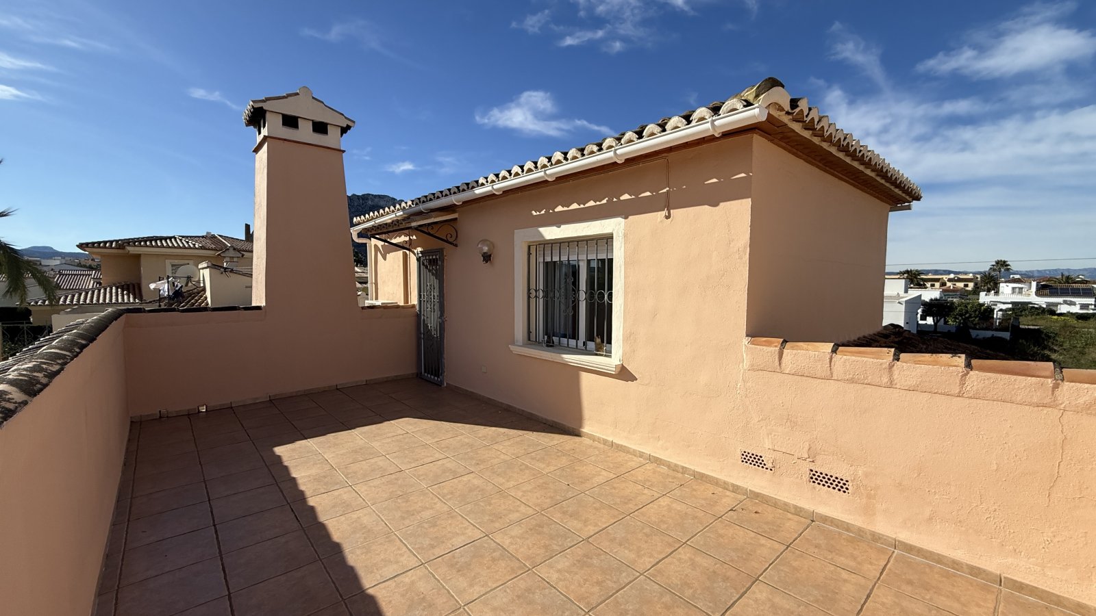 Villa soleada de 3 dormitorios con piscina