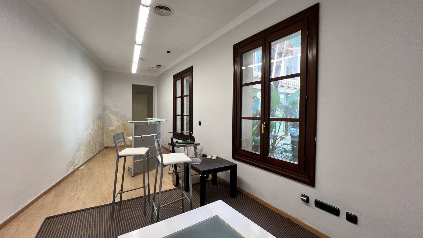 Propiedad de inversión de alto nivel: Casa de pueblo tradicional con múltiples posibilidades de uso en el centro de Pego