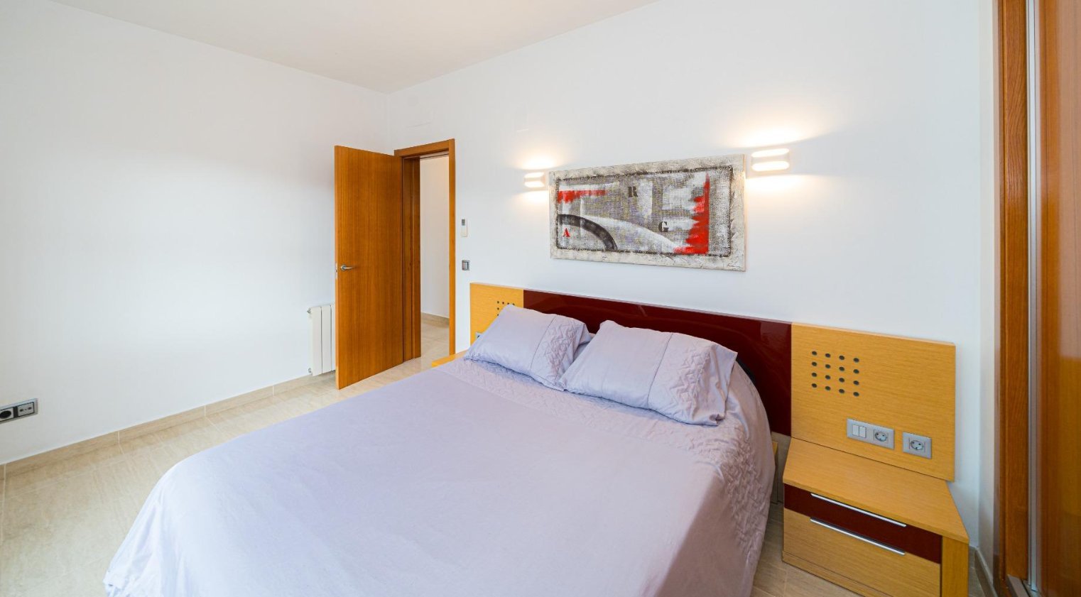 Maravillosa villa en venta en Orba con unas vistas preciosas.La villa se encuentra a tan solo 5 minutos del pueblo de Orba, en una urbanización m...