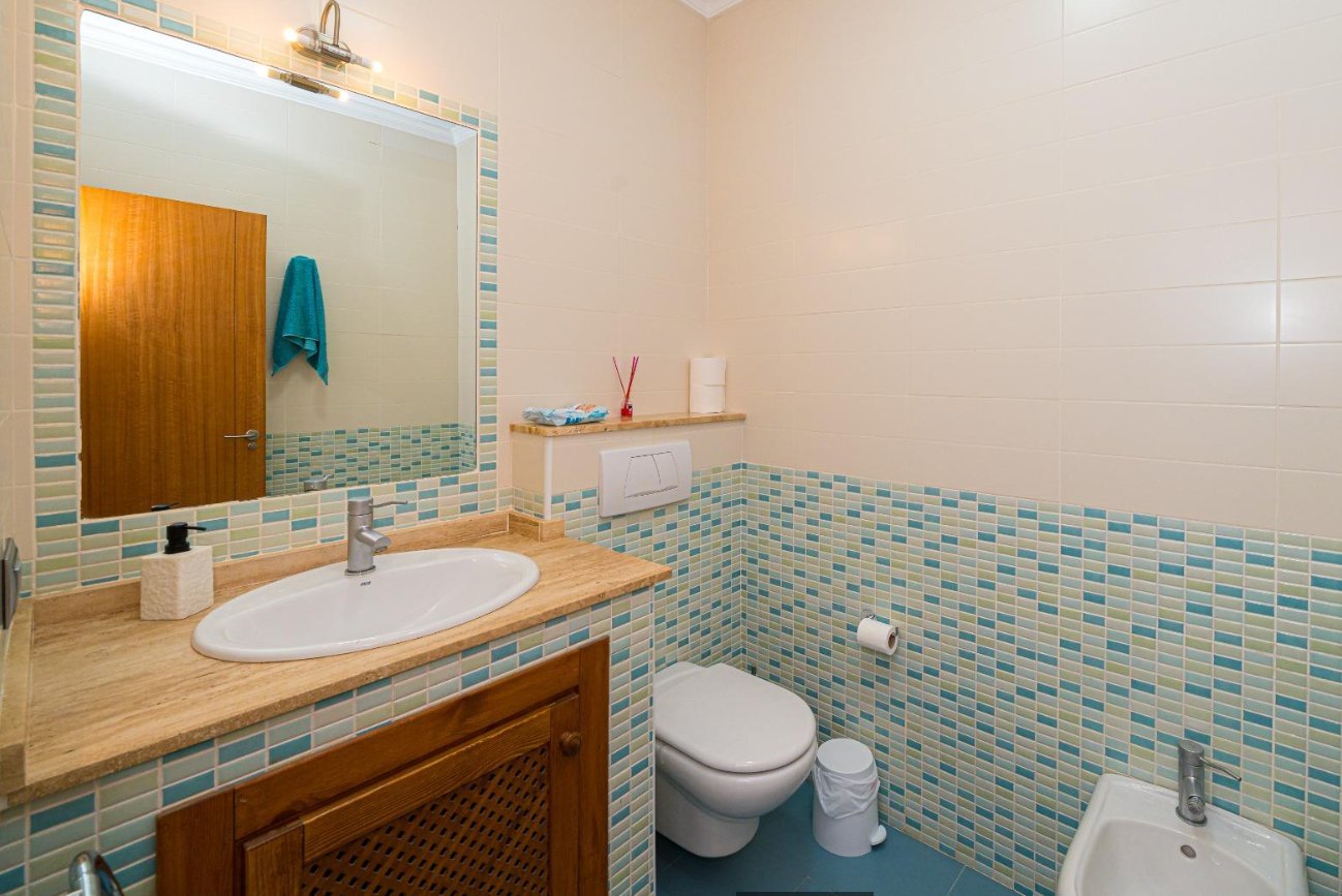 Maravillosa villa en venta en Orba con unas vistas preciosas.La villa se encuentra a tan solo 5 minutos del pueblo de Orba, en una urbanización m...