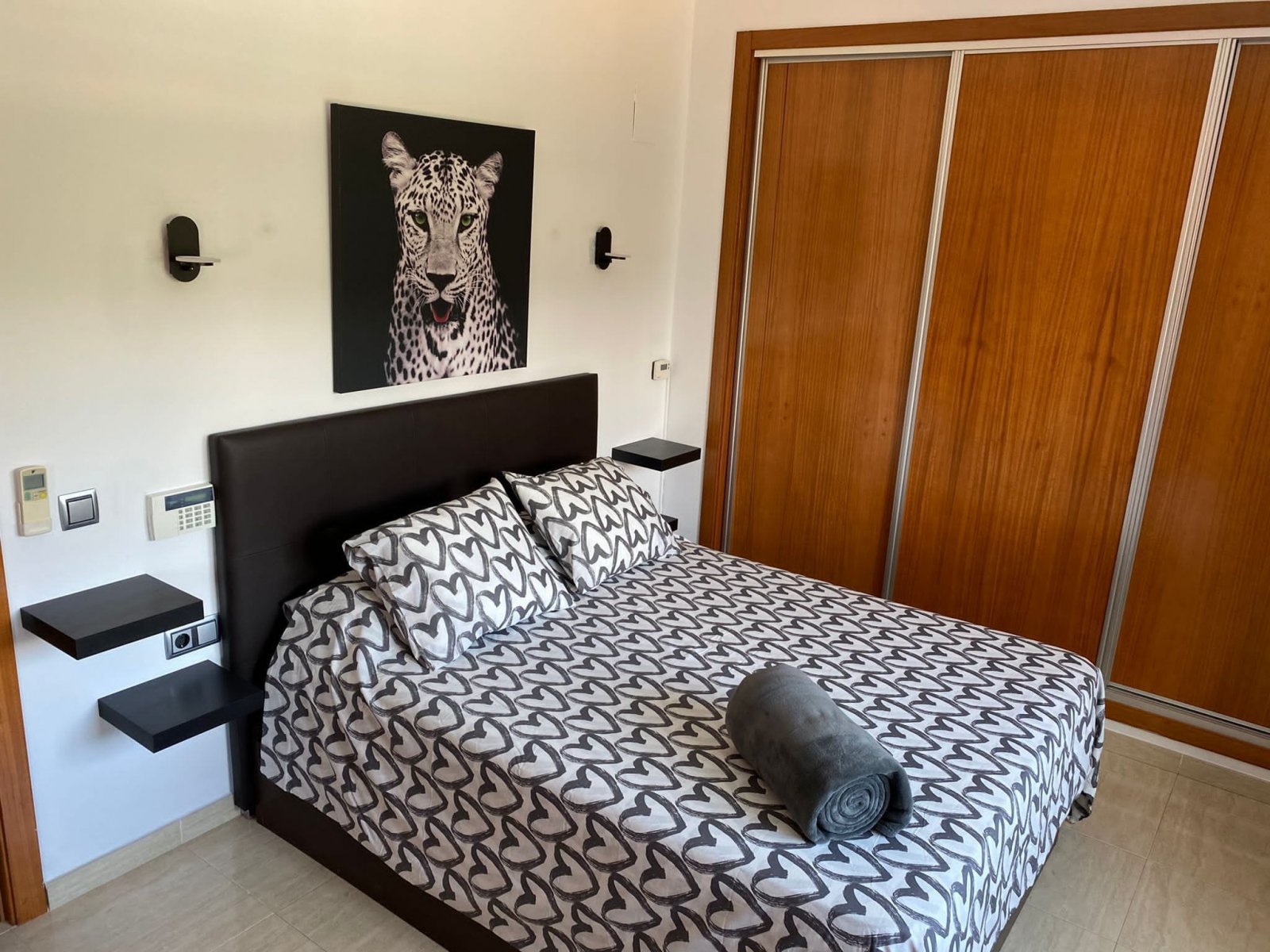 Maravillosa villa en venta en Orba con unas vistas preciosas.La villa se encuentra a tan solo 5 minutos del pueblo de Orba, en una urbanización m...