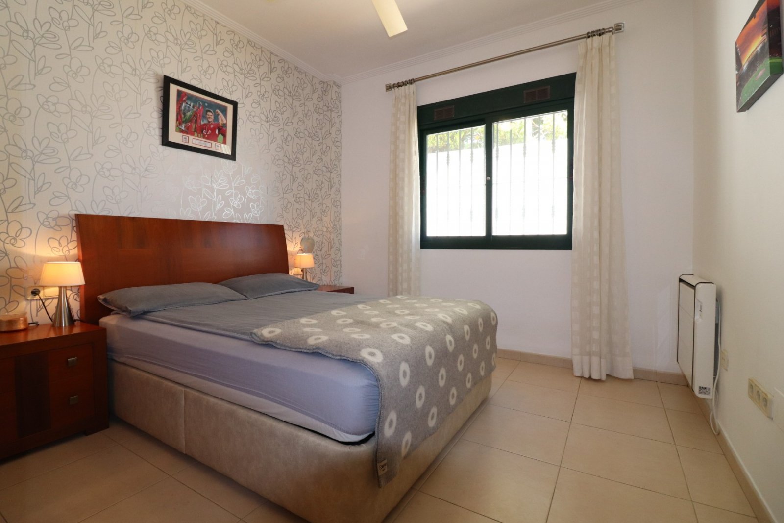 Villa exclusiva con 4 dormitorios, 2 baños y piscina privada