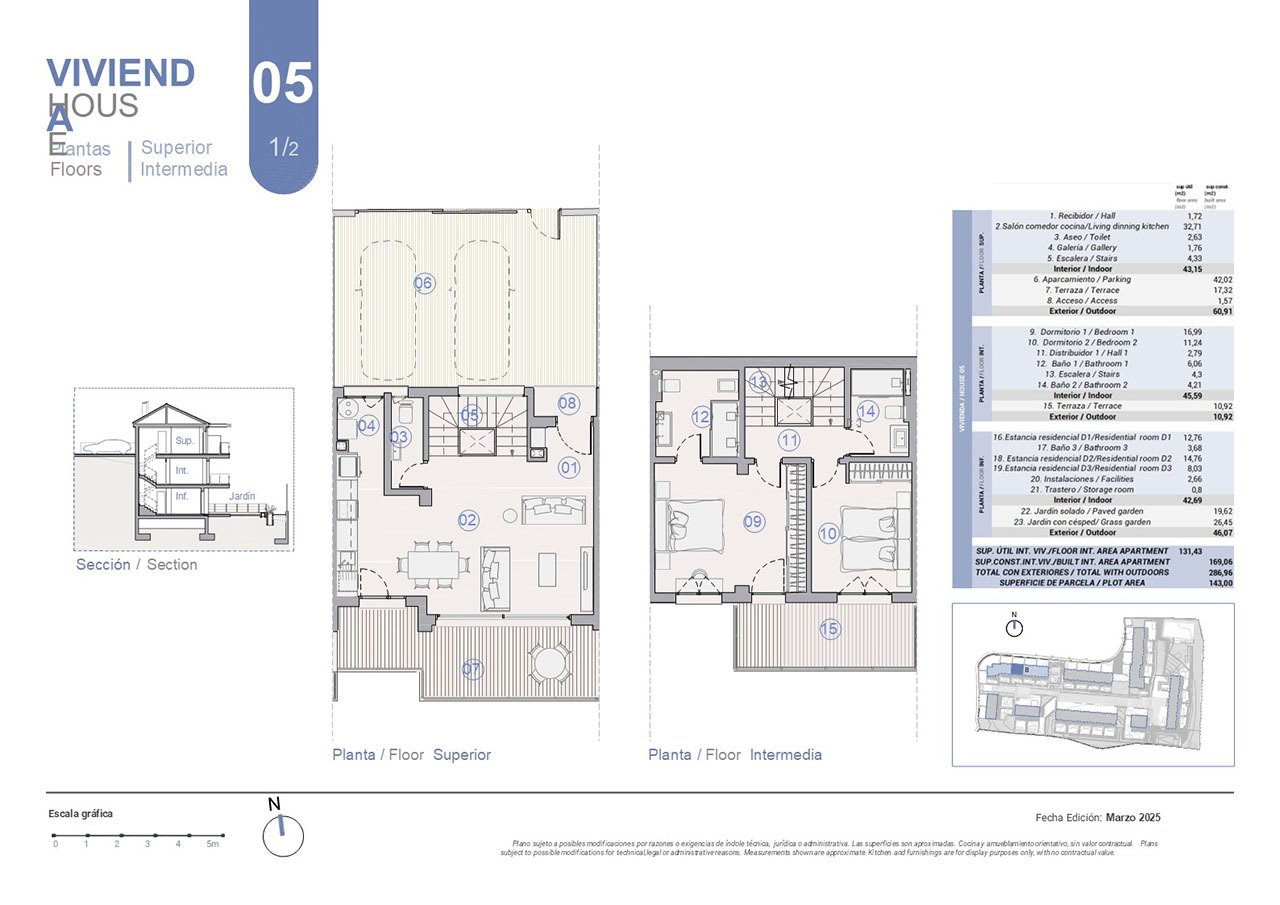Adosados de 4 dormitorios y 3 baños con aseo, vistas al mar, aire acondicionado, parking privado y piscina comunitaria