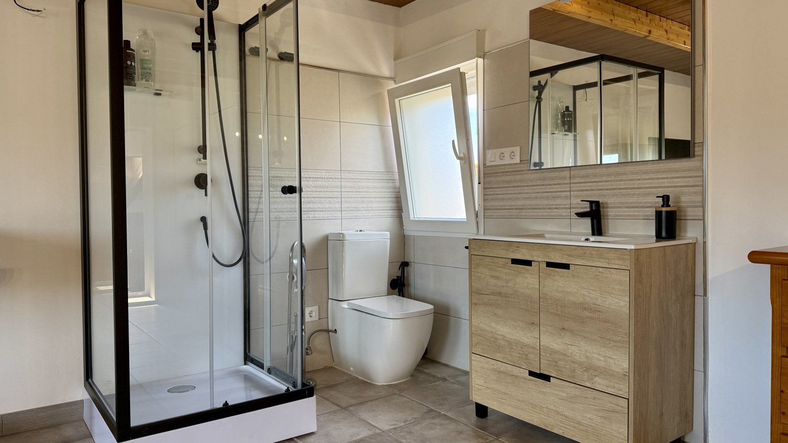 Villa de 3 dormitorios y 3 baños a tan solo 400 metros de la playa Les Deveses