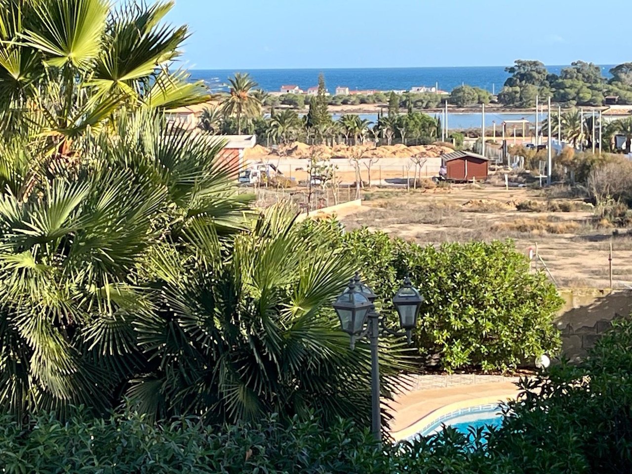 Villa con casa de invitados, piscina privada y fantásticas vistas al mar