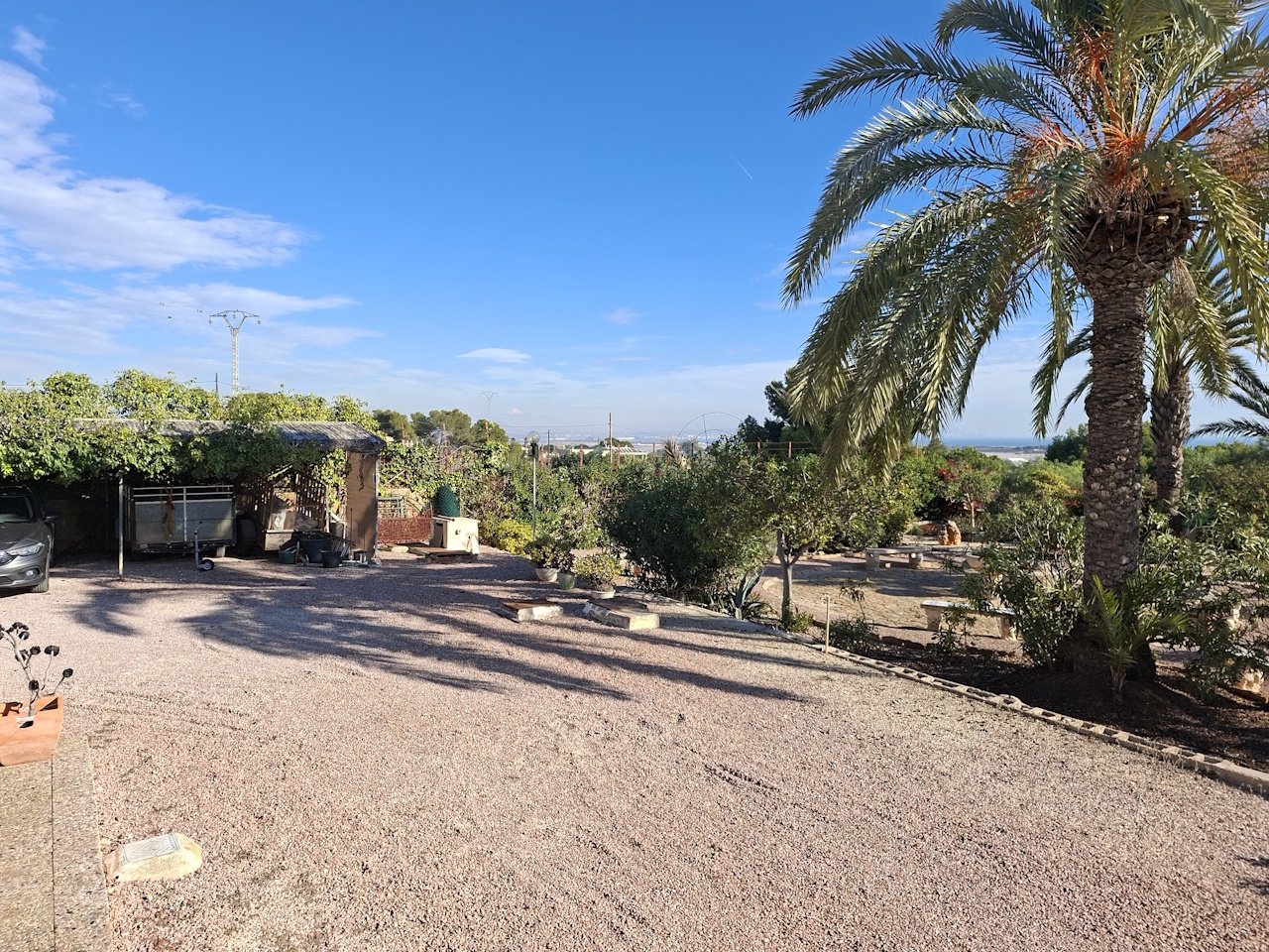 Villa con casa de invitados, piscina privada y fantásticas vistas al mar