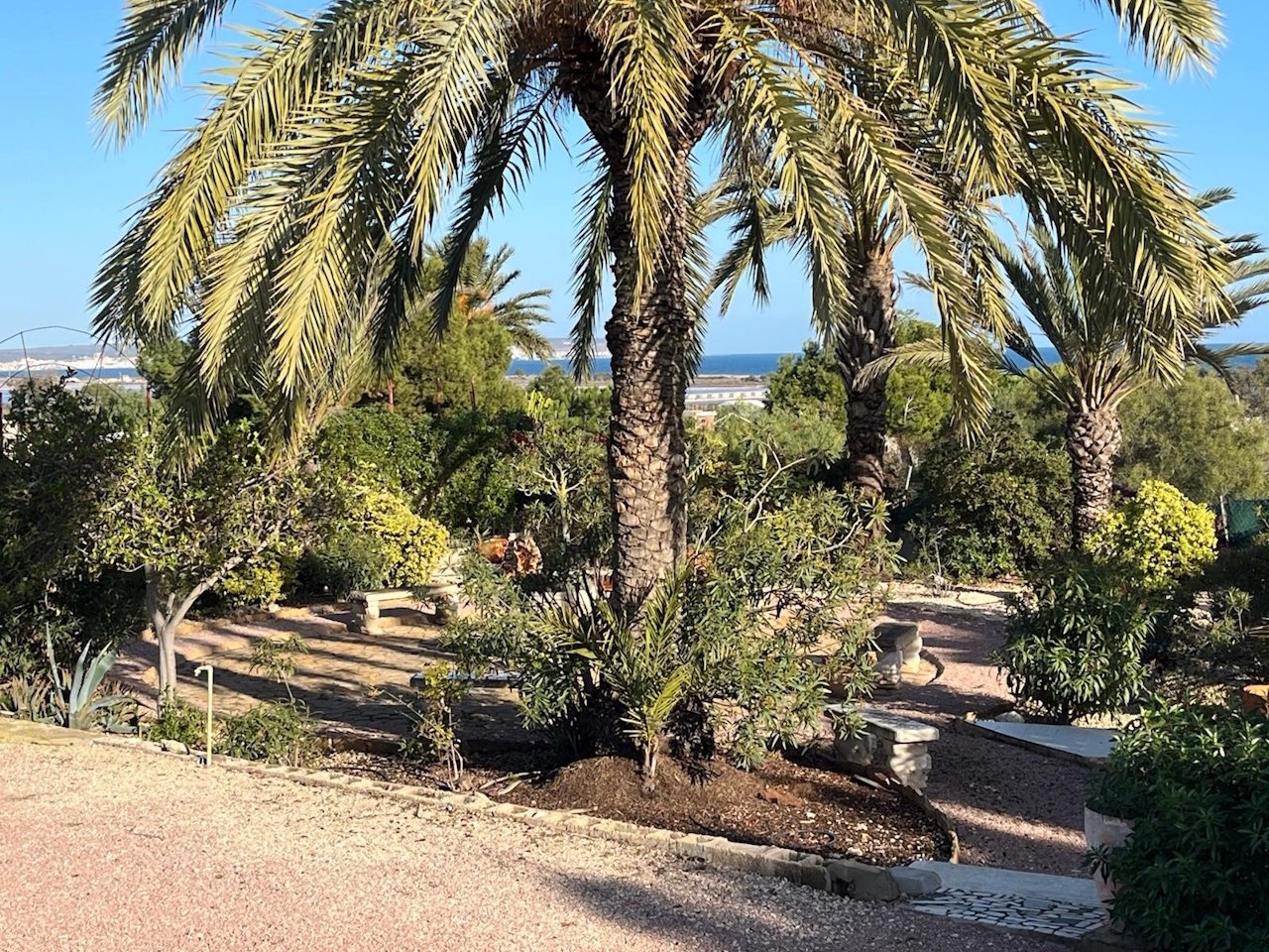 Villa con casa de invitados, piscina privada y fantásticas vistas al mar