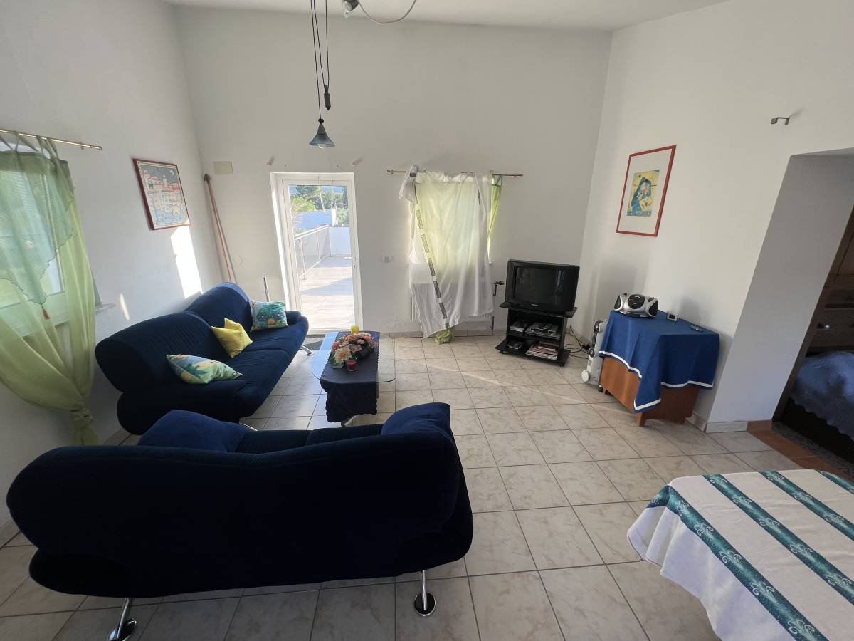 Chalet independiente de 3 dormitorios y 2 baños