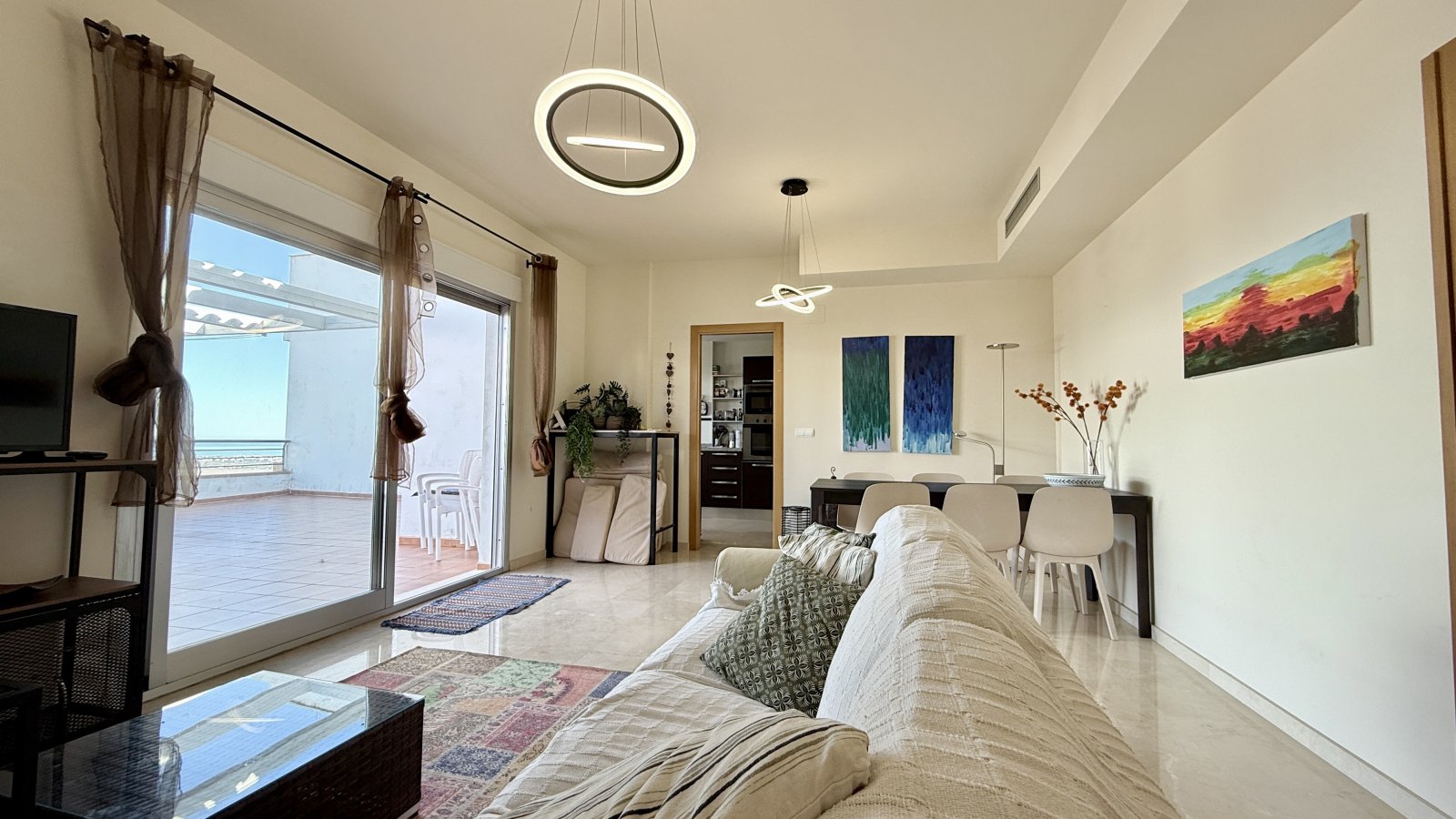 Bonito apartamento con impresionantes vistas, plaza de aparcamiento y zonas comunes