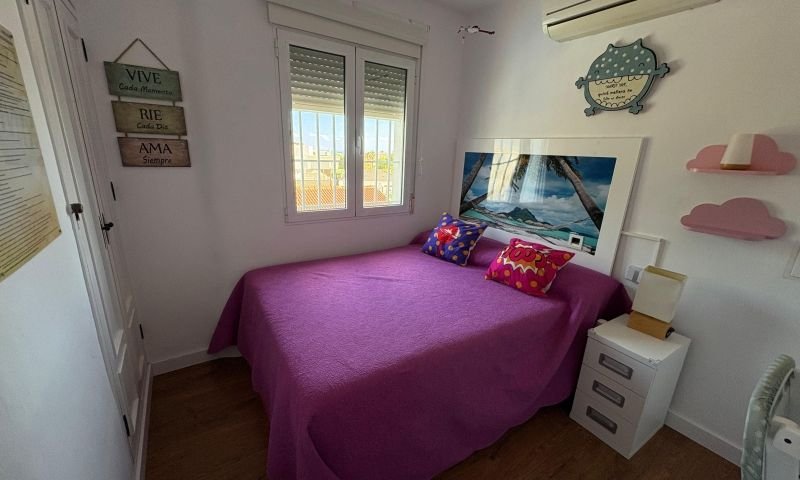 Casa independiente de estilo rústico-moderno con piscina privada, jacuzzi y sótano