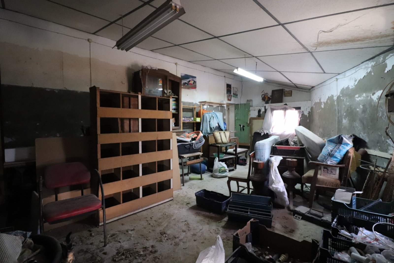 Casa independiente con 5 dormitorios, 2 baños, garaje y bonitas vistas