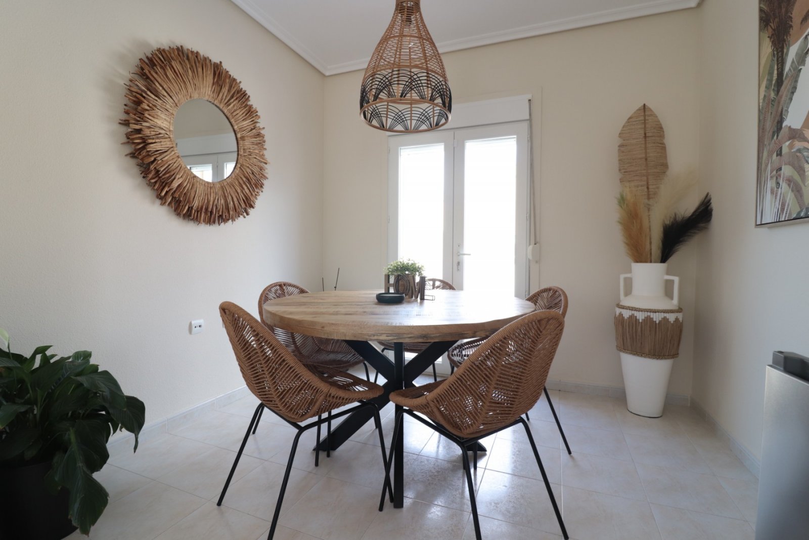 Villa mit 2 Schlafzimmern, 2 Bädern und Privatpool