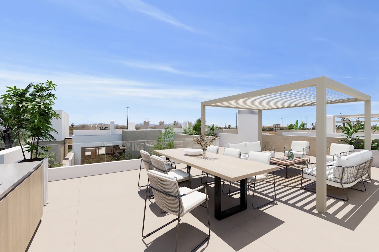 Villas de 3 dormitorios y 2 baños con solárium, parking privado subterráneo y piscina comunitaria junto a Serena Golf