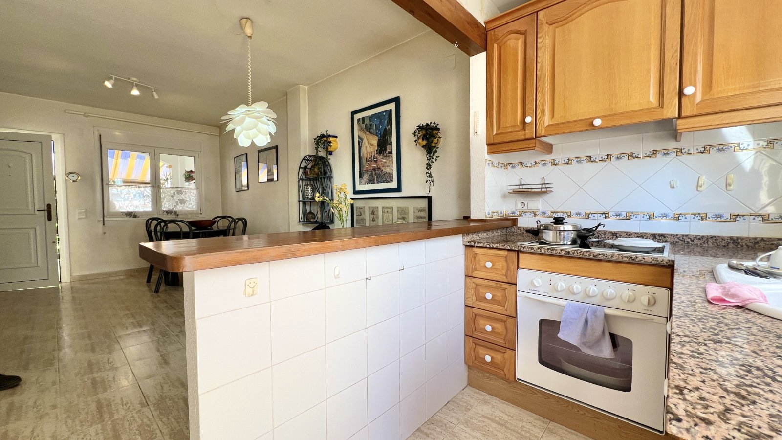 Estupenda vivienda adosada con 3 dormitorios y 2 baños