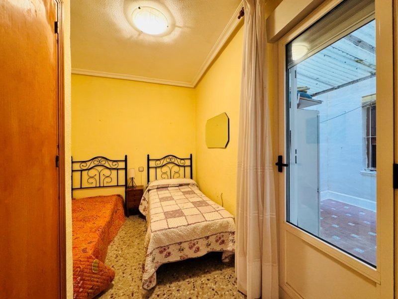 Apartamento de 2 dormitorios y 1 baño a solo 200 m de la playa